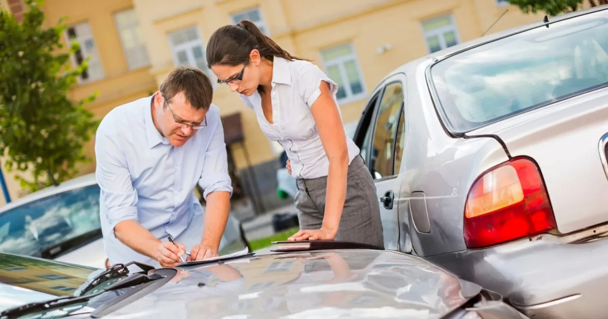 Amicable Accident Report, Step by Step: What to Do at the Scene